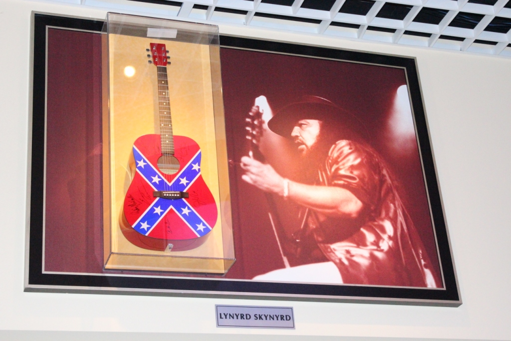 How does the Hard Rock Casino get its memorabilia?