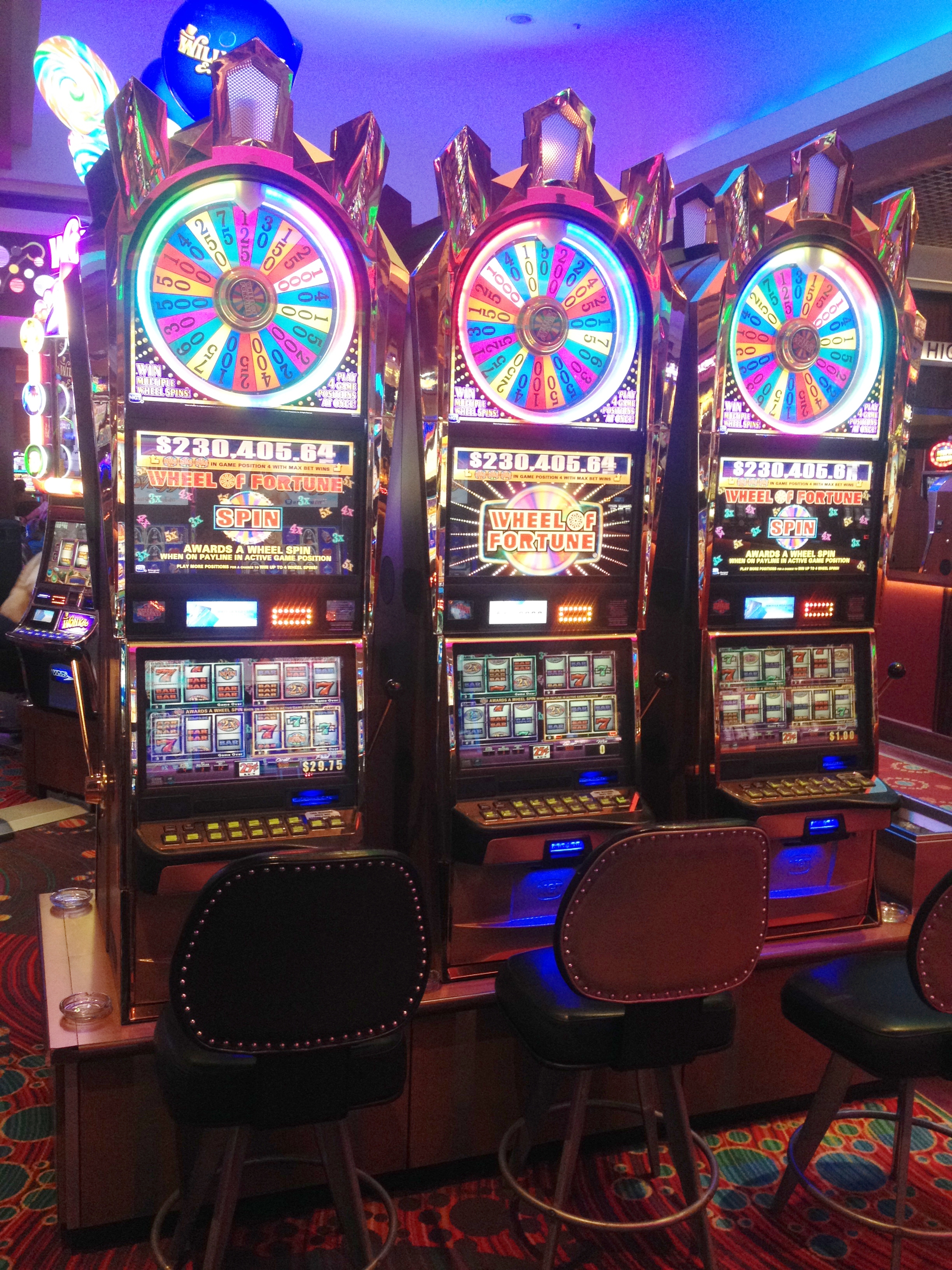 Play Free Wheel Of Fortune Slot Machine